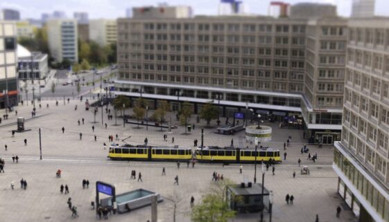 Berlin Alexanderplatz, Diorama Style von 5. Etage Galeria Kaufhof Richtung Weltzeituhr.