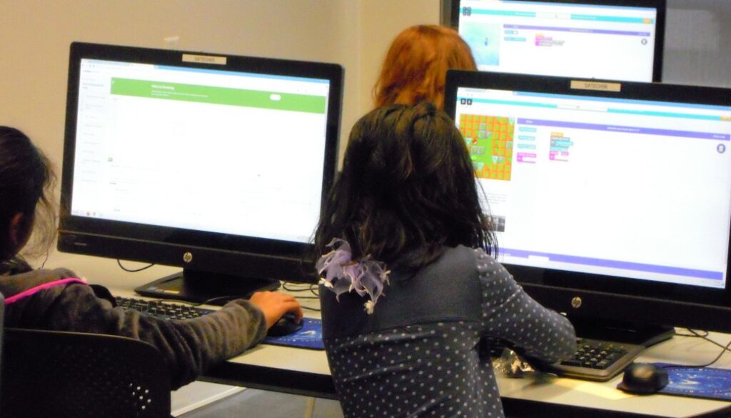 15827861288_951eed49f7_o