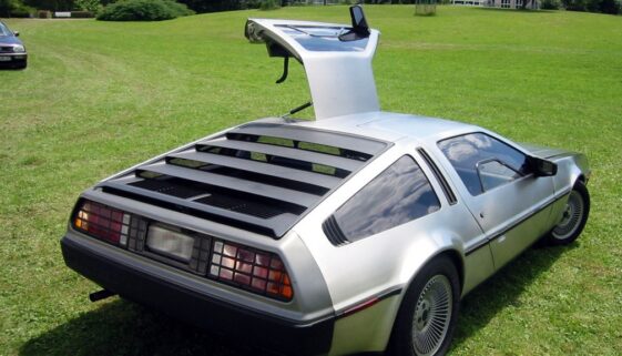 Delorean_dmc12_rear (1)