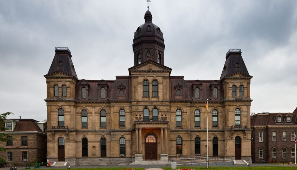 1280px-New_Brunswick_Legislative_Building_(6838973457)
