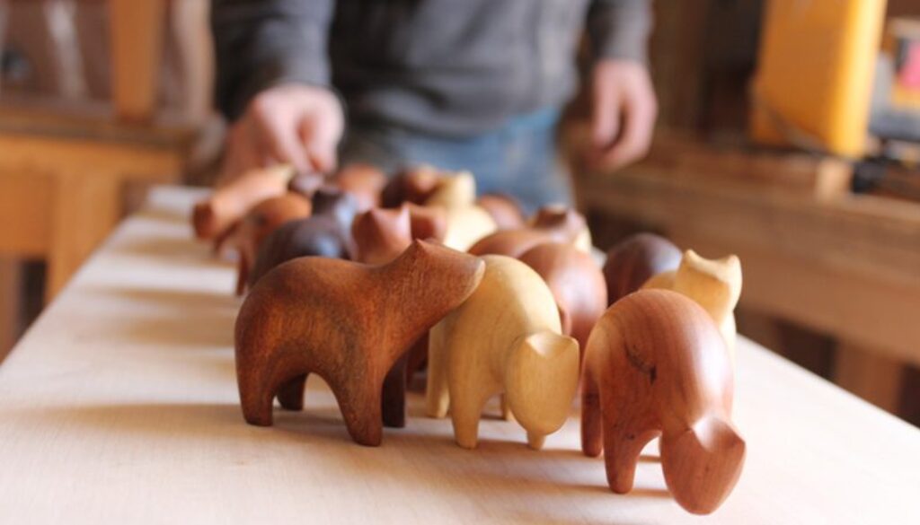 Phil-Savage---sculpture-in-wood