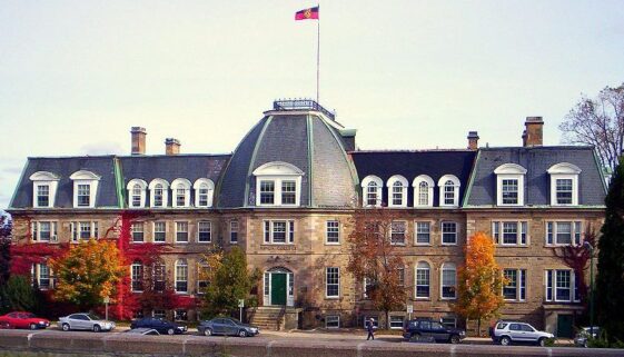 800px-UNB_OldArtsBuilding