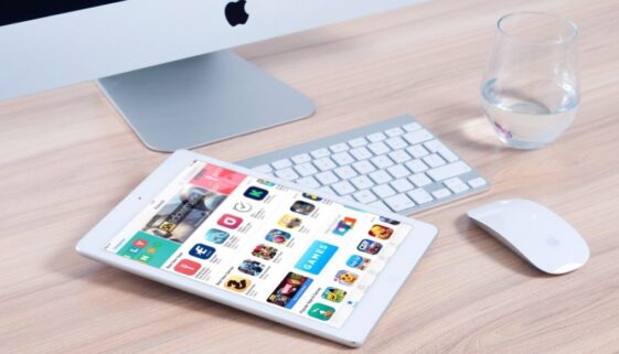 apps, tablet, MAC, desk