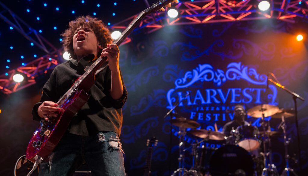 Brandon Niederauer -Taz- 2016 Adam West