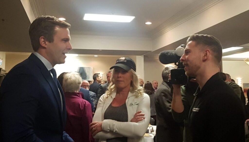 27144796_10213572486160376_377023823_o