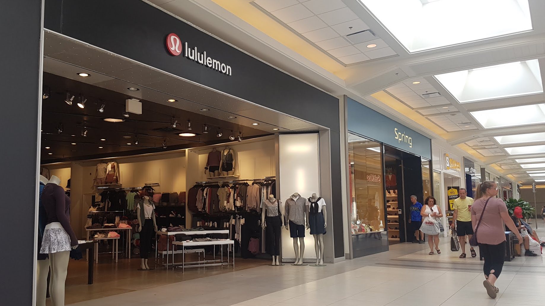 stores similar to lululemon