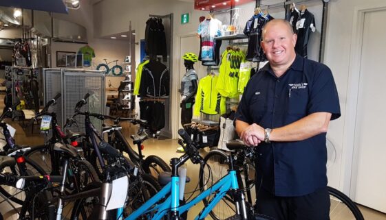 42182153_2320327658198322_8684639548589735936_n