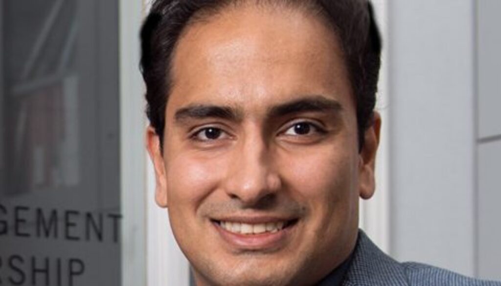 Alireza Headshot (1)