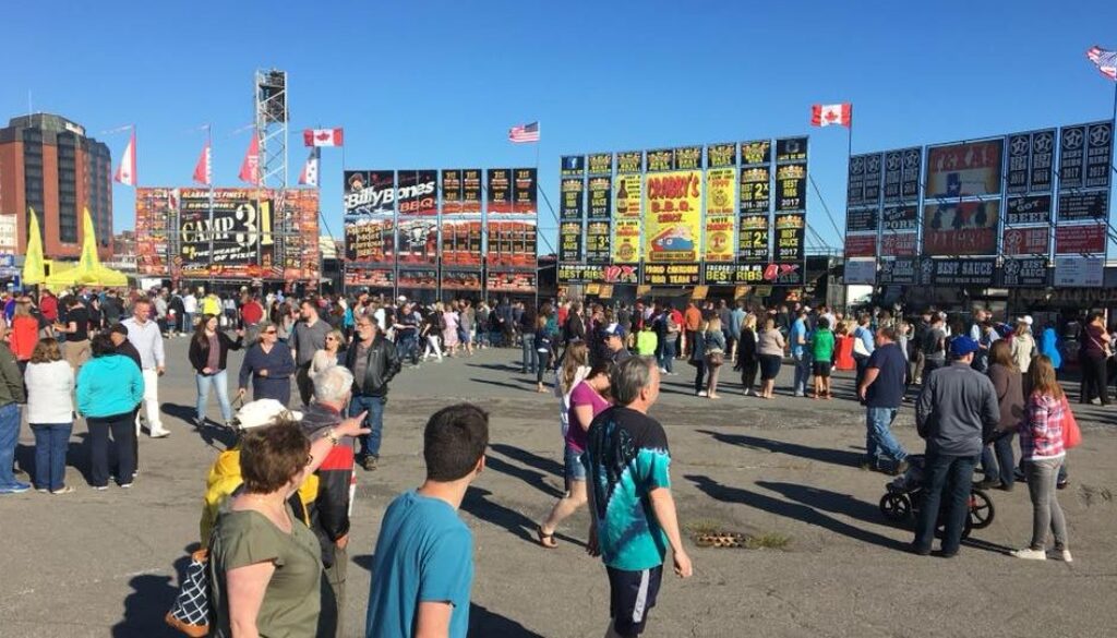 35362267_914830388696748_5634683795962593280_n