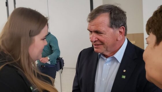 66309839_2307393126018671_981162932056358912_n