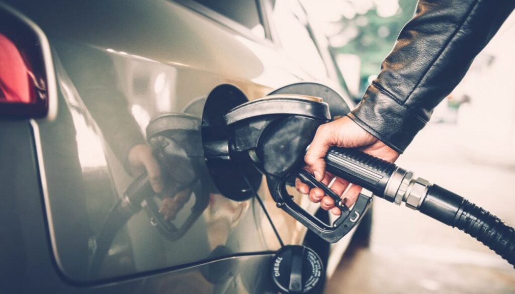 Gas pump, pumping gas