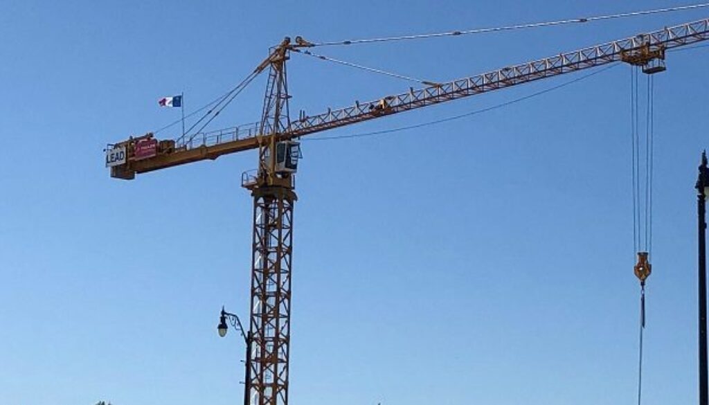 Construction-crane-AWD