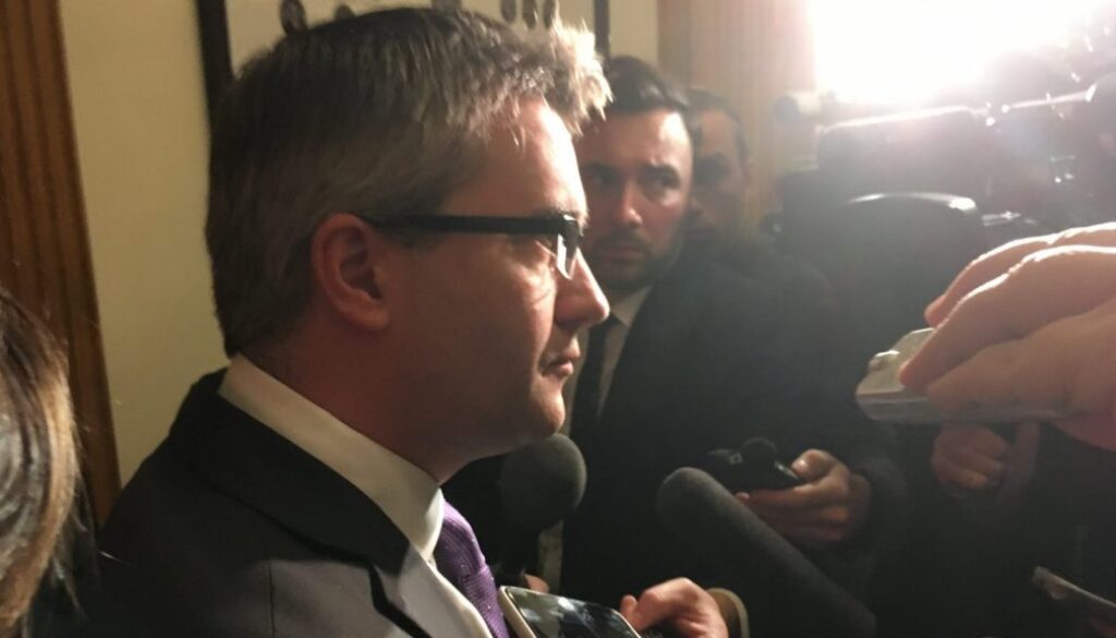 Kris-Austin-Brad-Perry-1600x1200