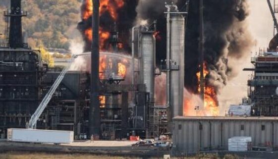 Refinery-fire-courtesy-of-Joe-Comeau_0