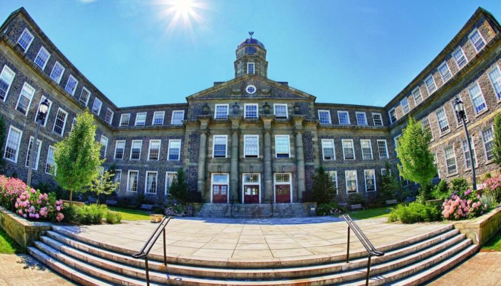 Dalhouse University - Facebook