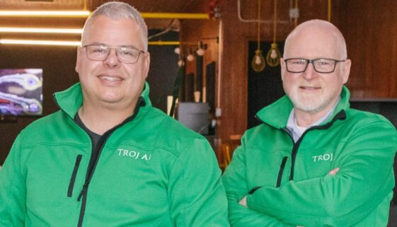 thumbnail_stephen and james2