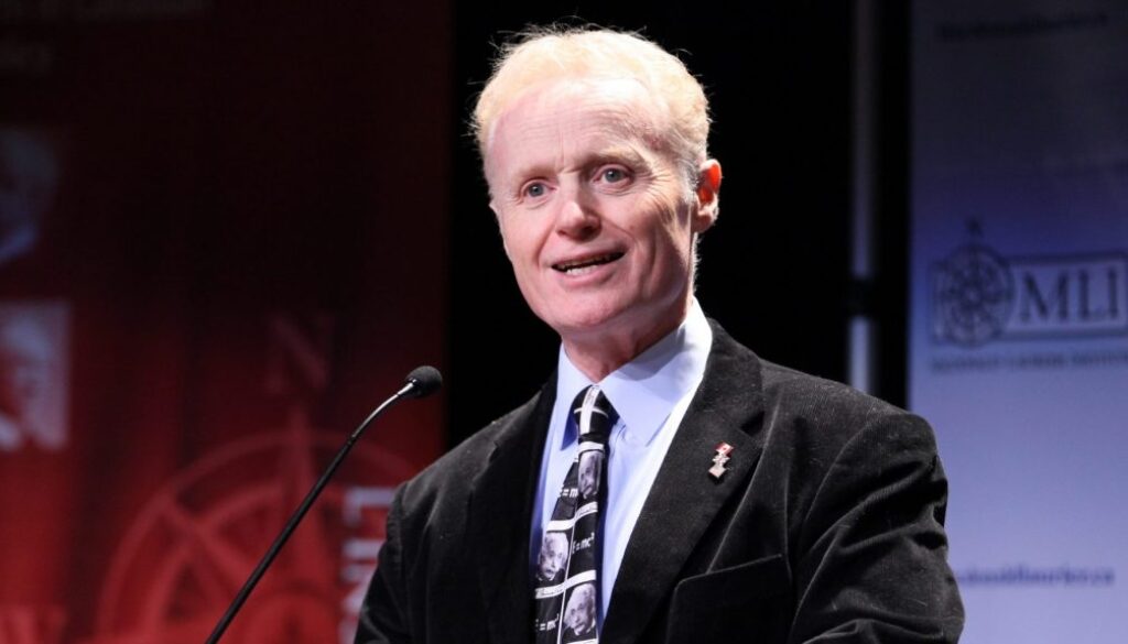 Brian-Lee-Crowley-HiRes6DS