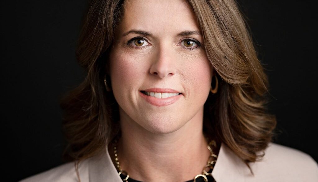 Melanie Nadeau - Headshot_cropped