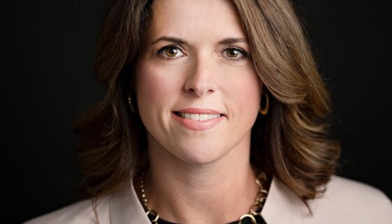 Melanie Nadeau - Headshot_cropped
