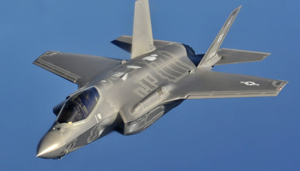 Aerial refueling of F-35 Lightning II Joint Strike Fighters at Eglin AFB, Fla.
