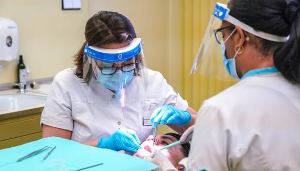 Dental Assistant