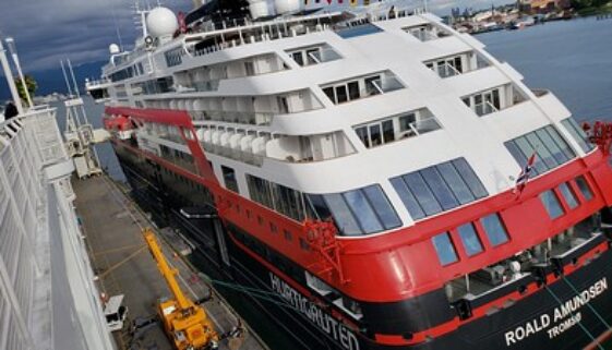 MS Roald Amundsen