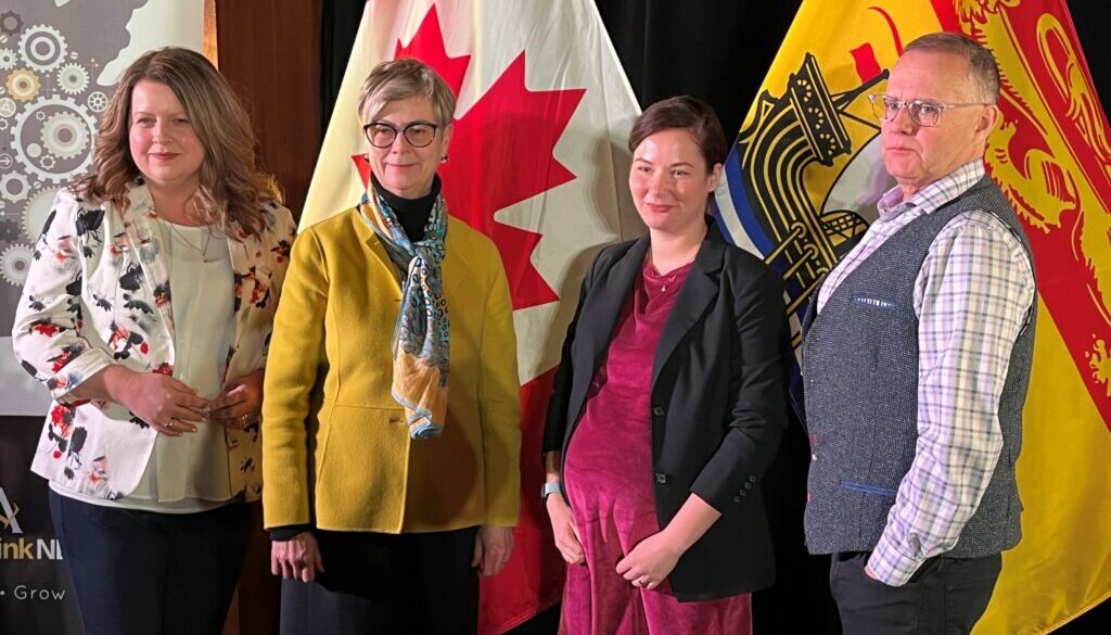 HERITAGE MINISTER TAMMY SCOTT-WALLACE, MAYOR DONNA REARDON, ARTSLINK PROGRAMMING DIRECTOR JERICHO KNOPP AND MP WAYNE LONG, IMAGE: ALEX GRAHAM