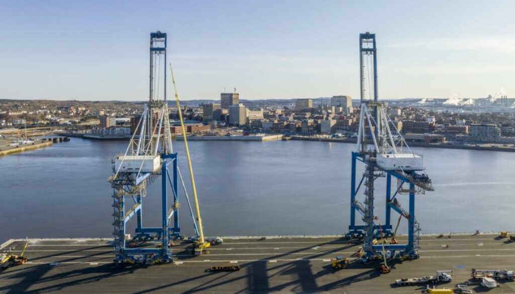 Cranes on new wharf - April 2023 - 4