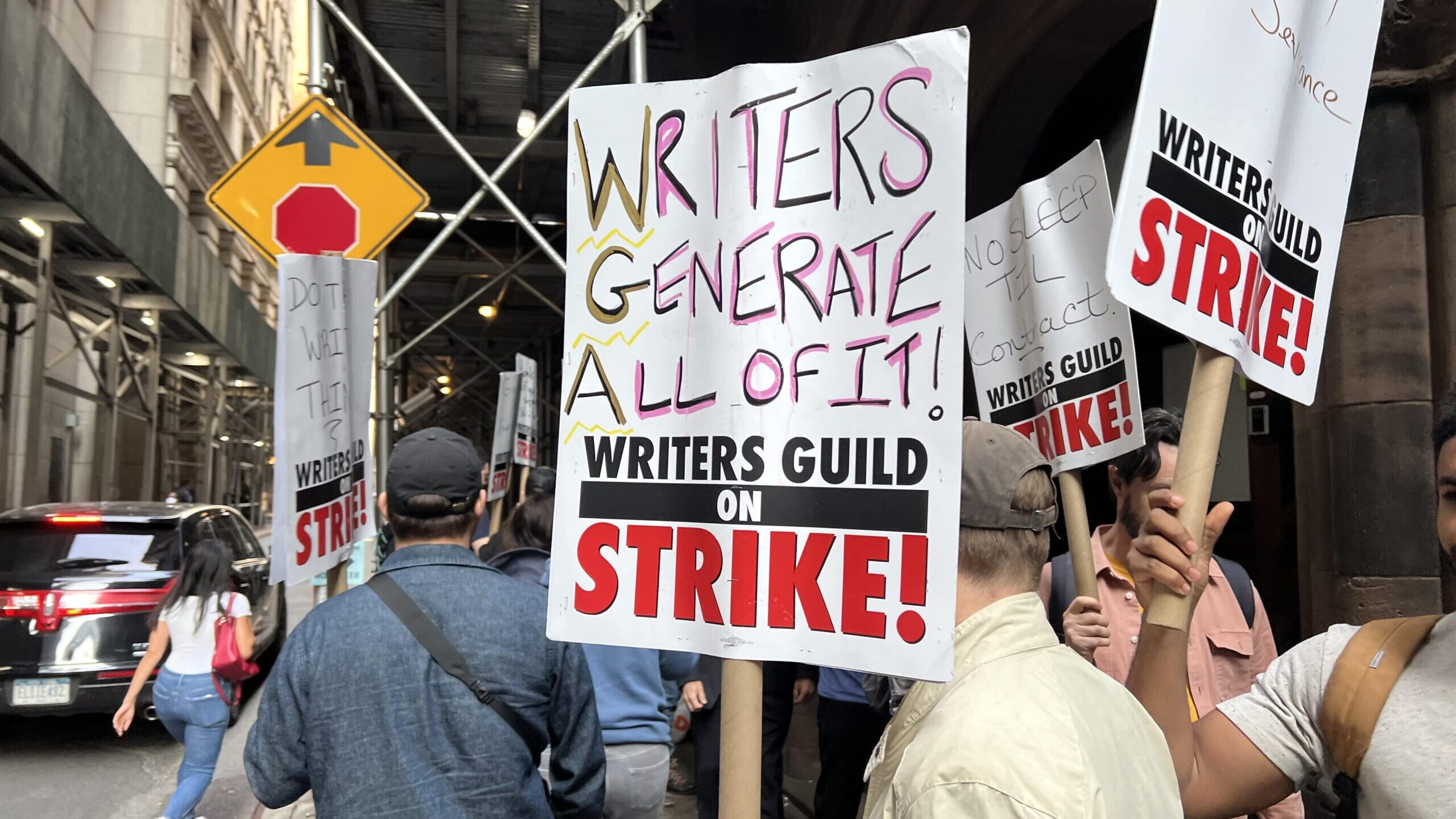 Writers_Guild_of_America_2023_writers_strike-min